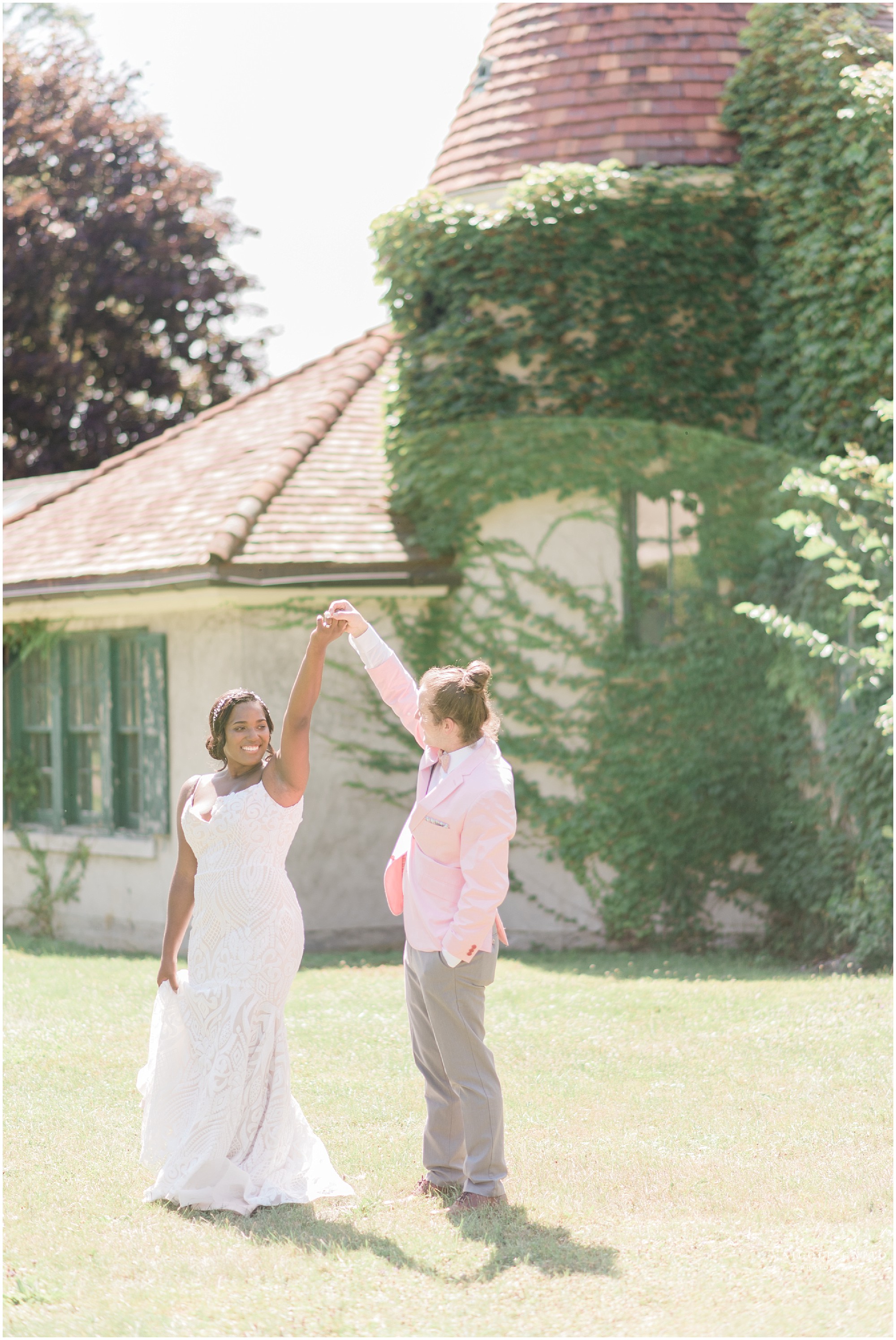 Bride and groom at knox Farms