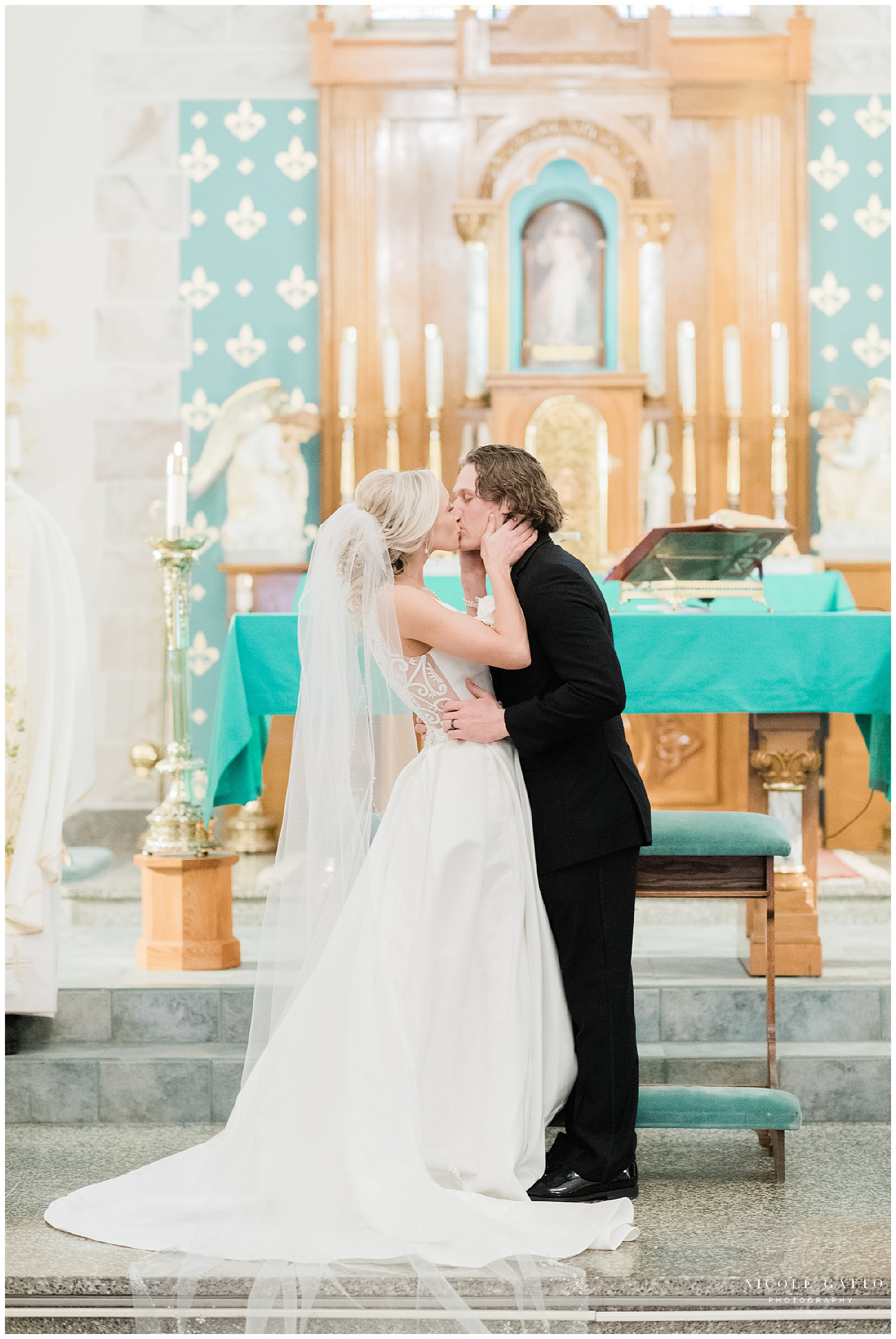 Wedding_at_St_Marys_Of_Cataract_Niagara_Falls_0054.jpg