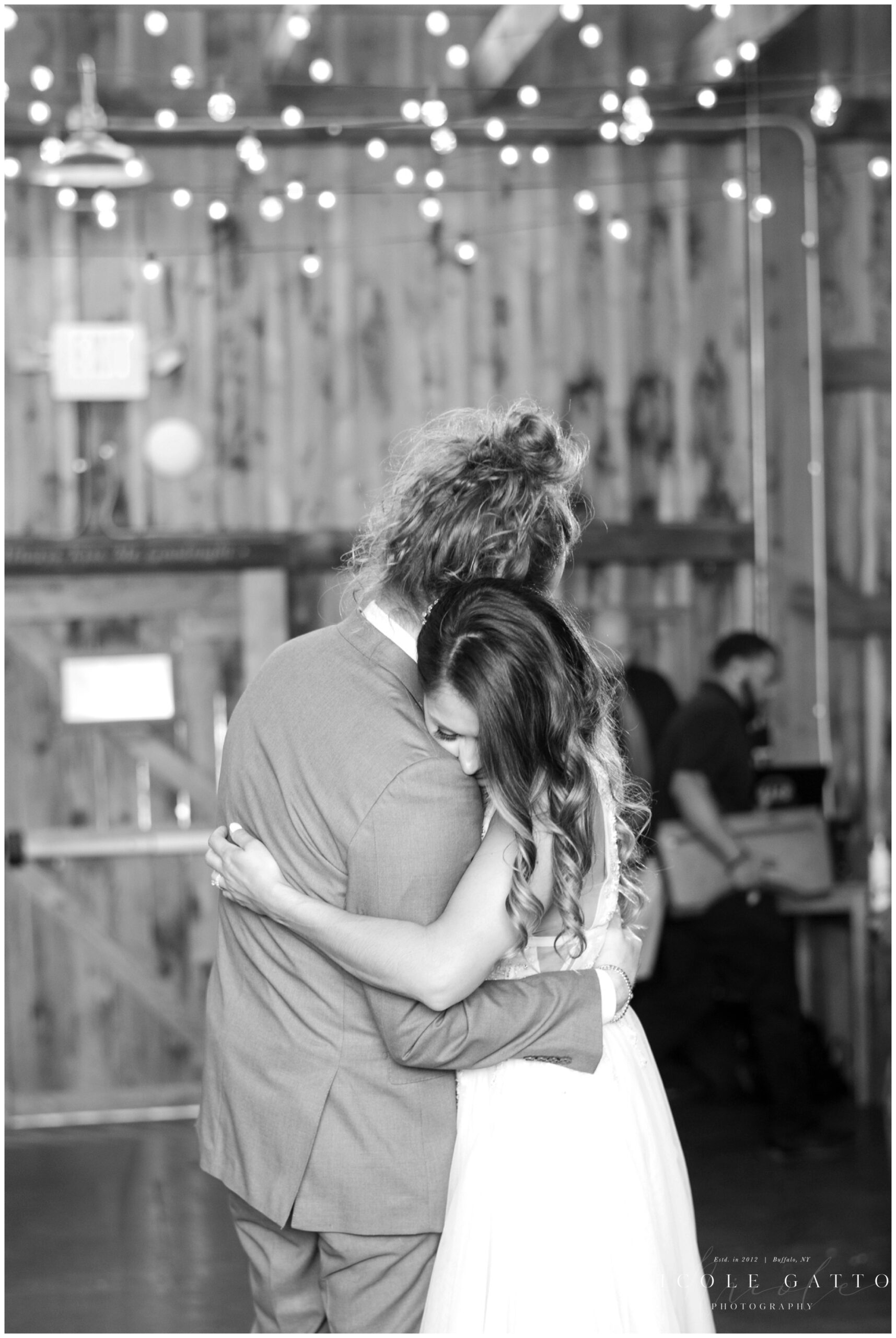 wedding_at_Hayloft_in_the_grove