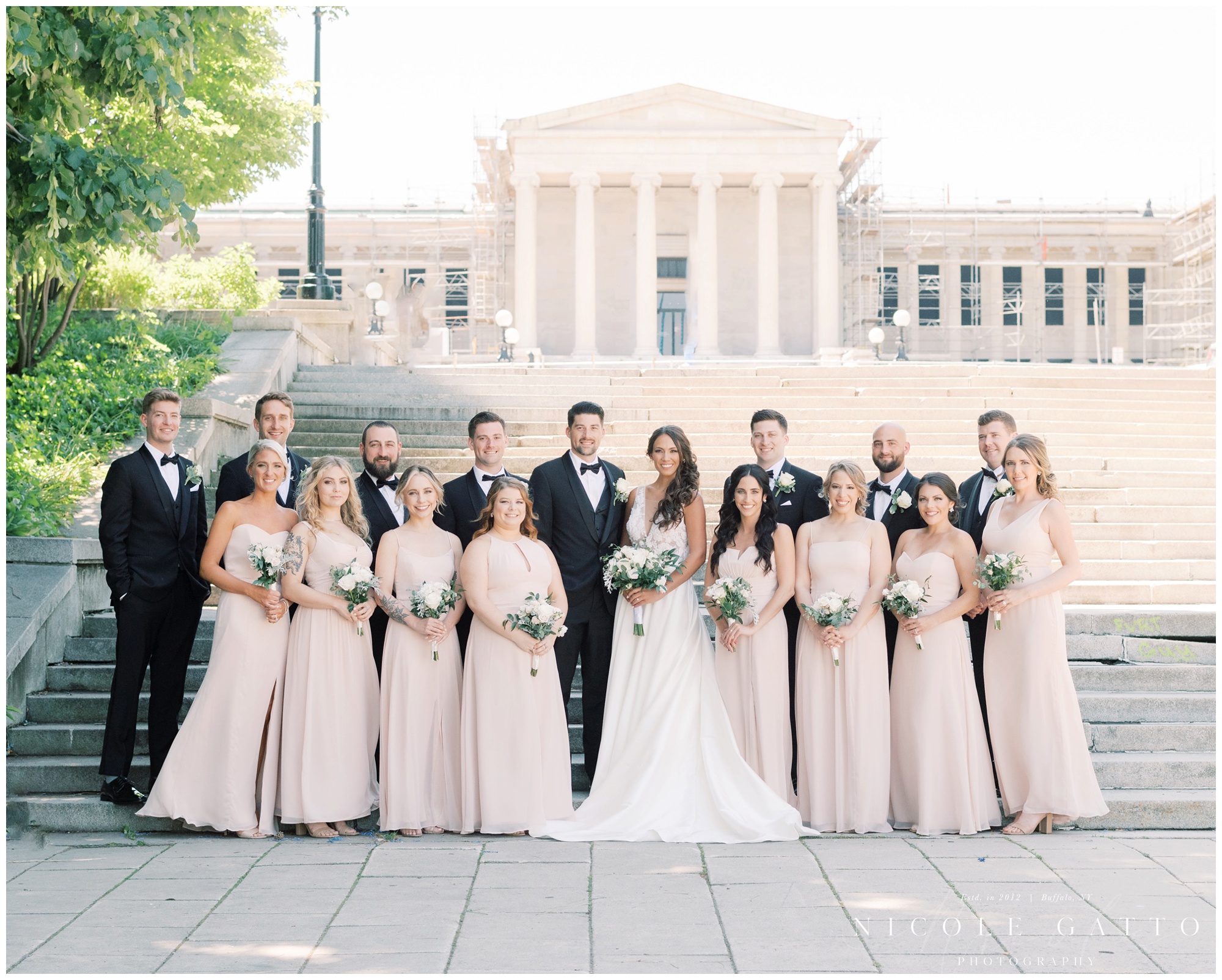 bridal party at albright knox 